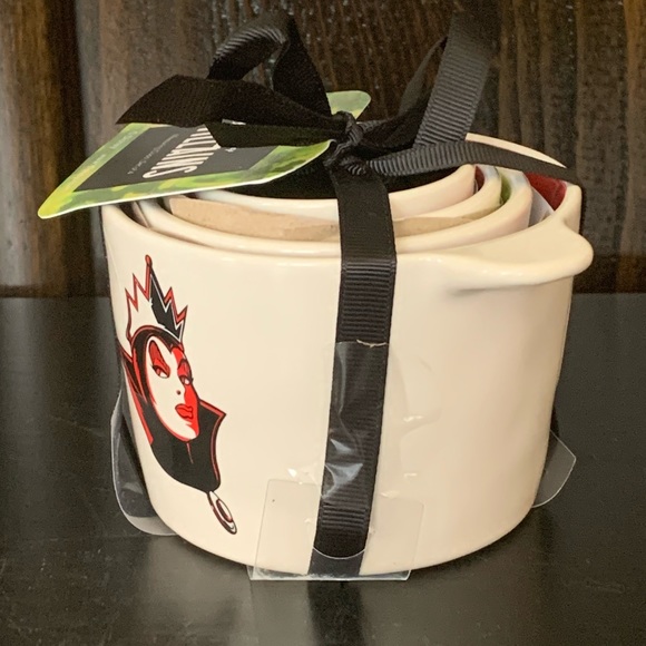 Rae Dunn Disney Villains Measuring Cups Set - Picture 5 of 7